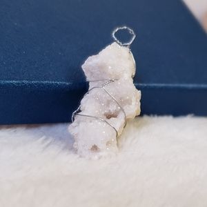 Handcrafted silver geode pendant, raw natural geode, NWOT unisex